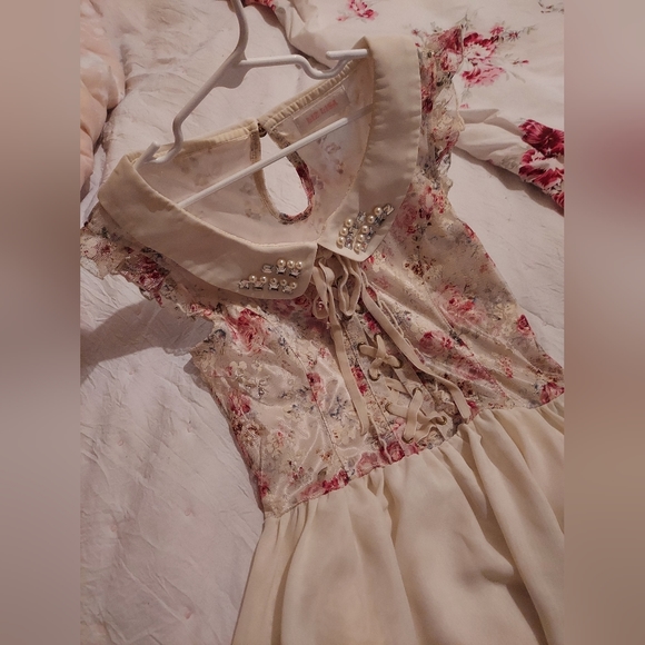 Ext. Rare Liz Lisa Flower Top - Picture 8 of 16